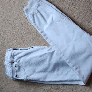 Abercrombie and Fitch white distressed jeans size 25